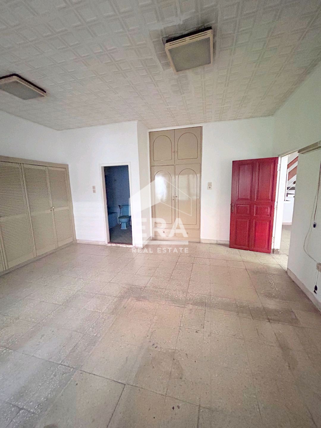 interior 8