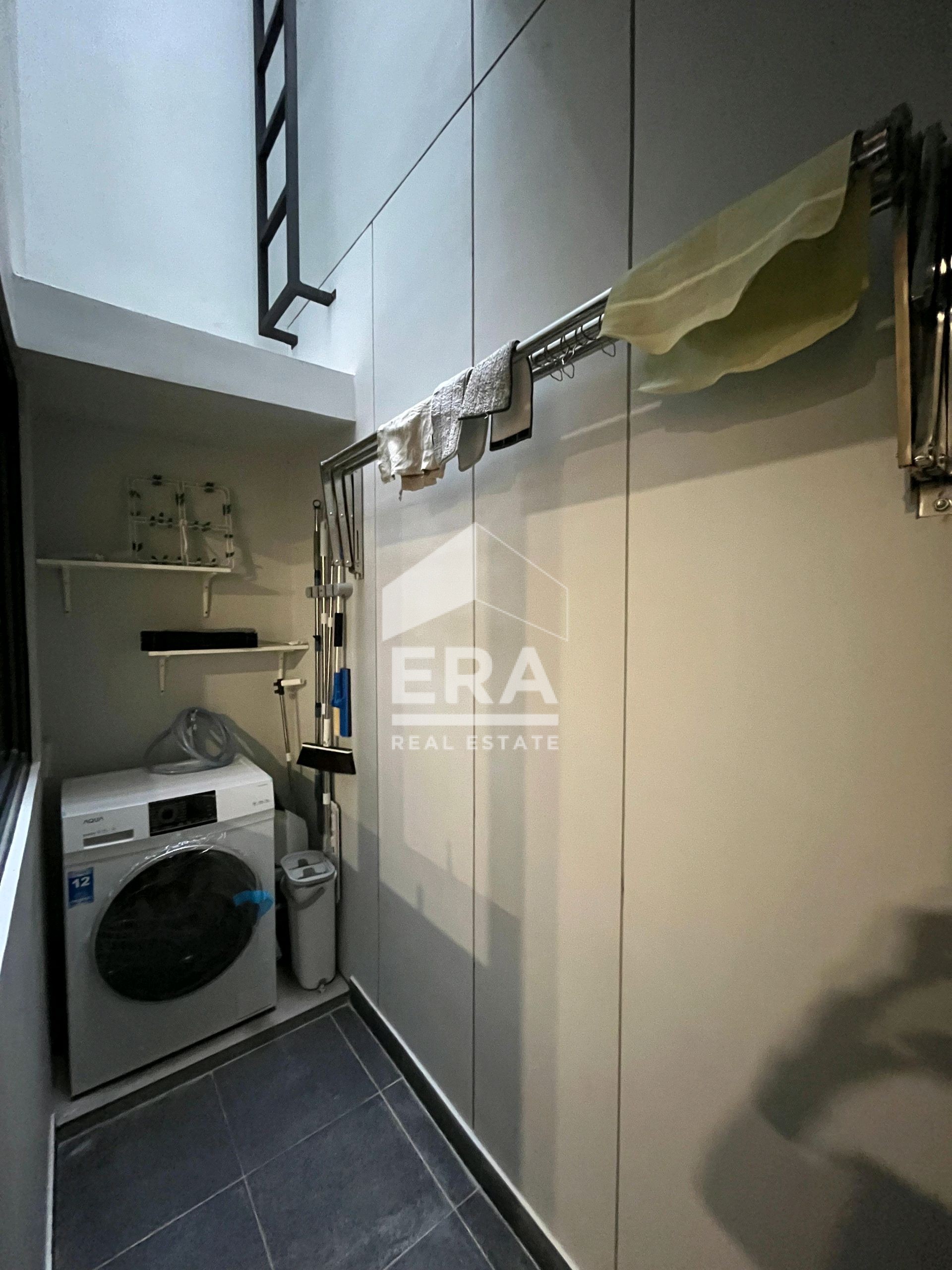 interior 10