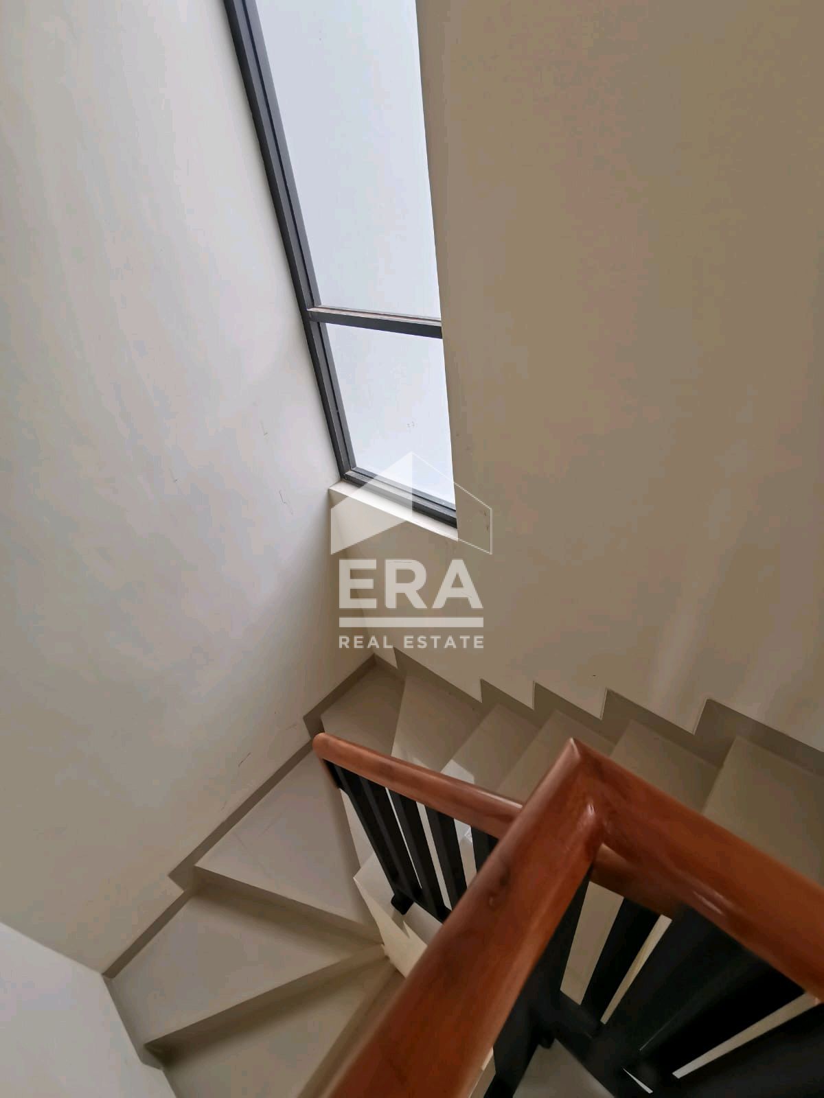 interior 6