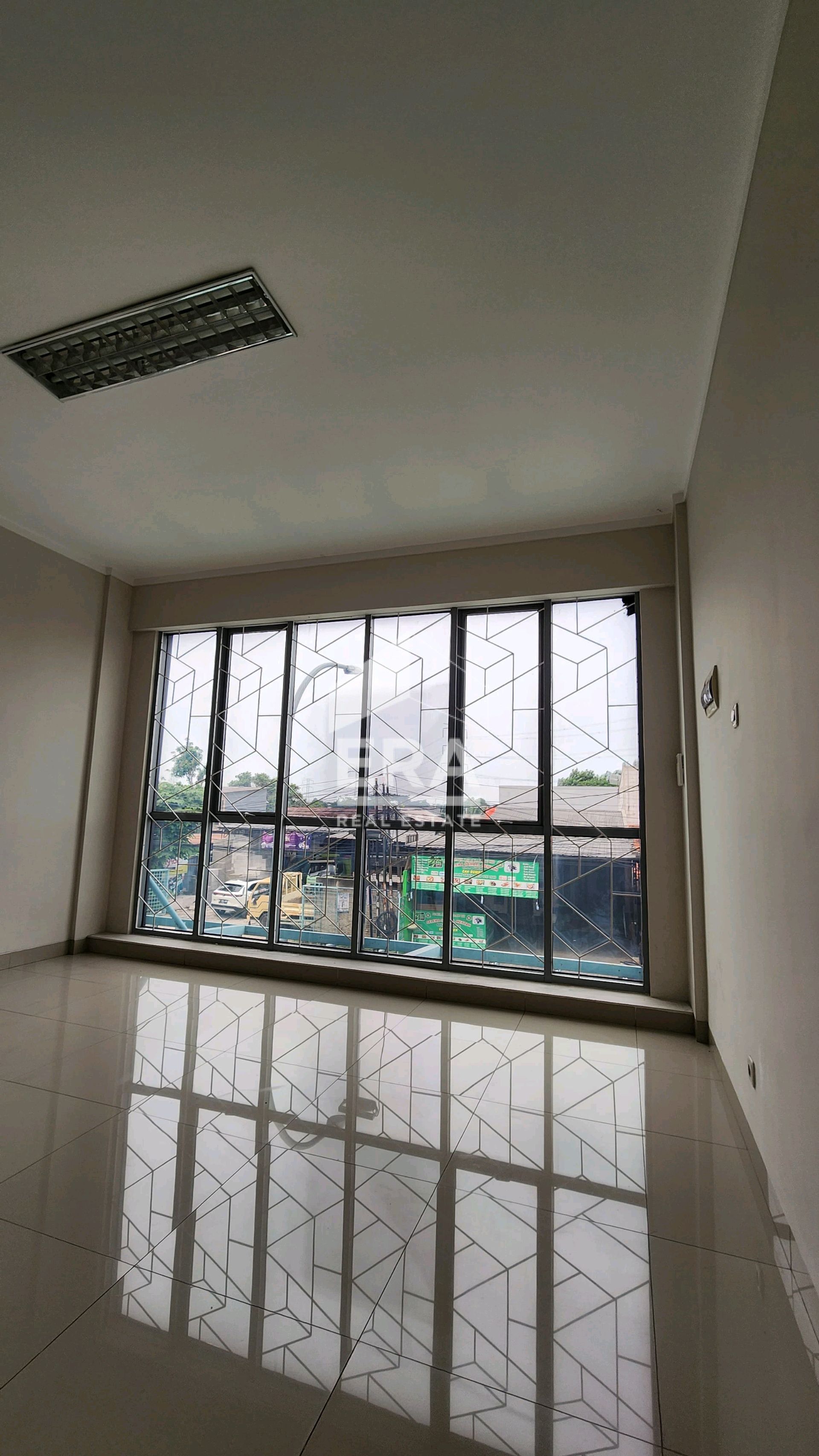 interior 8