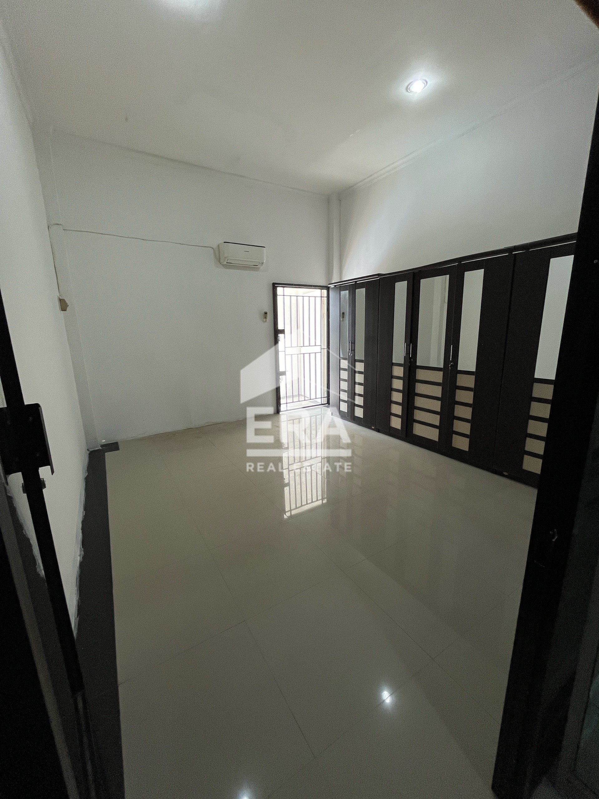 interior 7