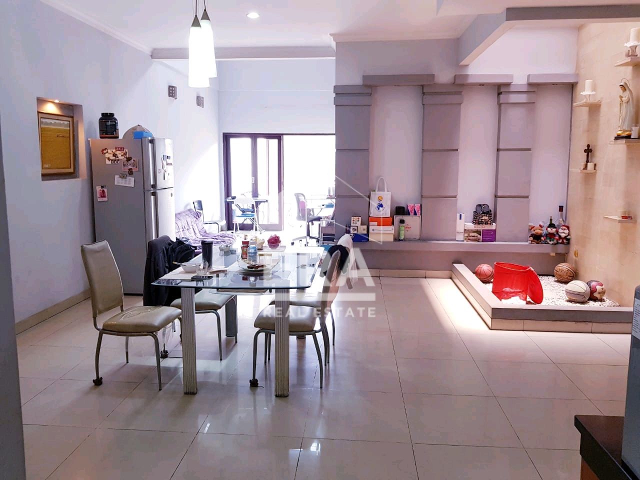 interior 6