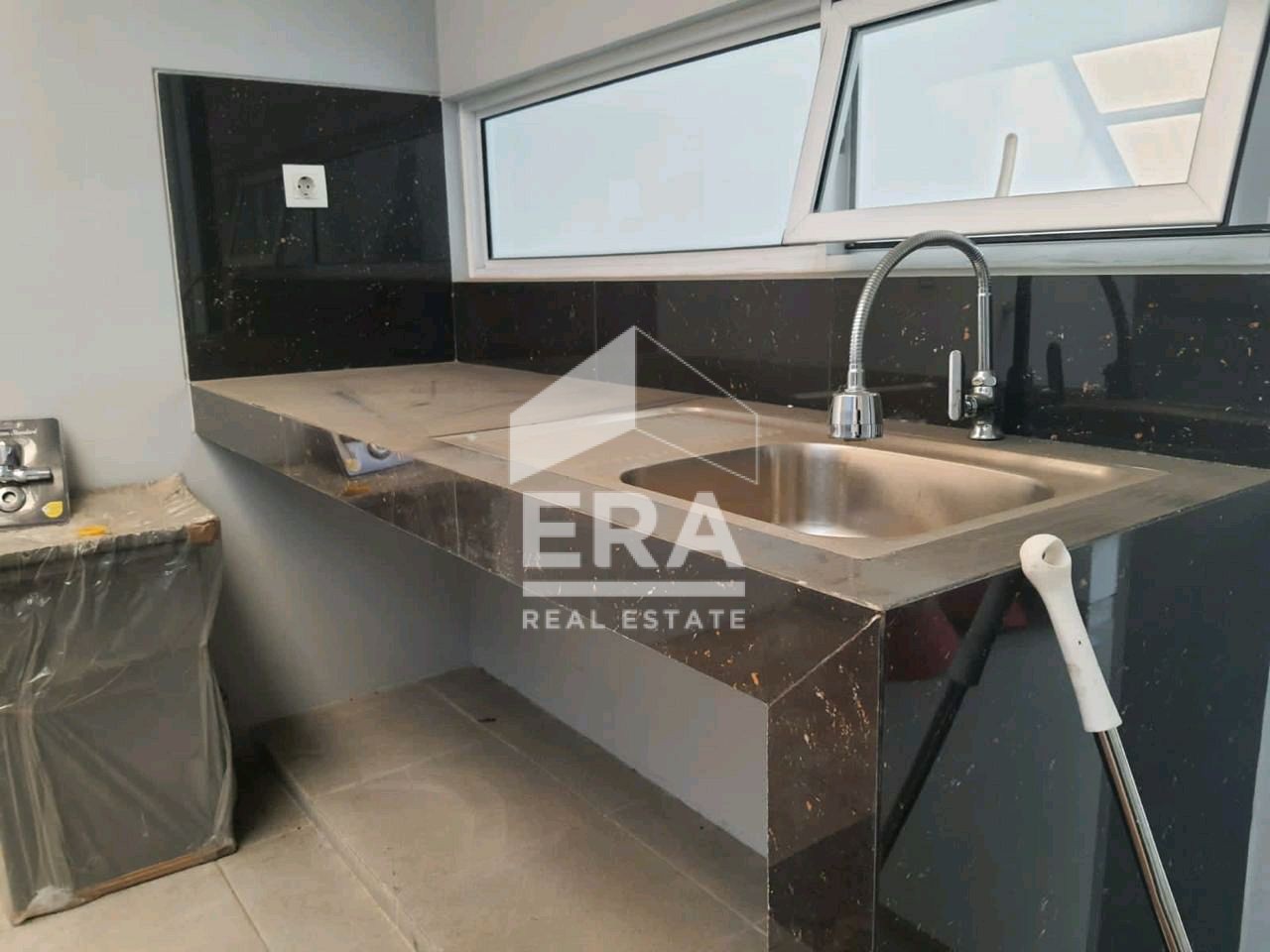 interior 8