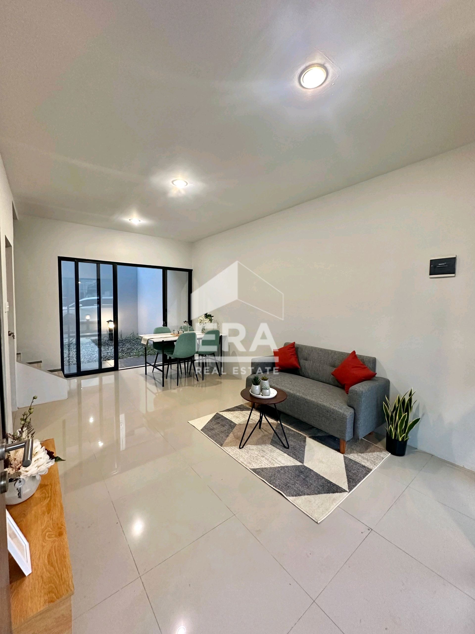 interior 2