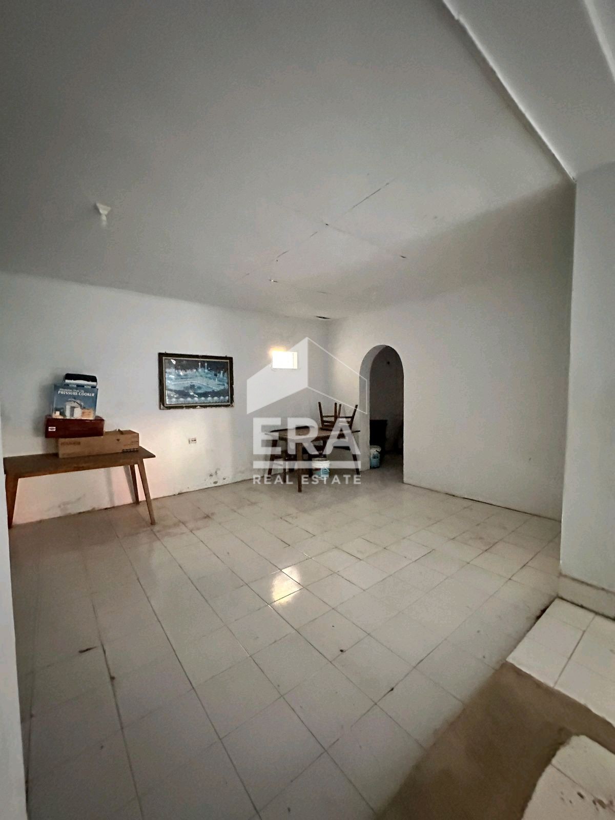 interior 8