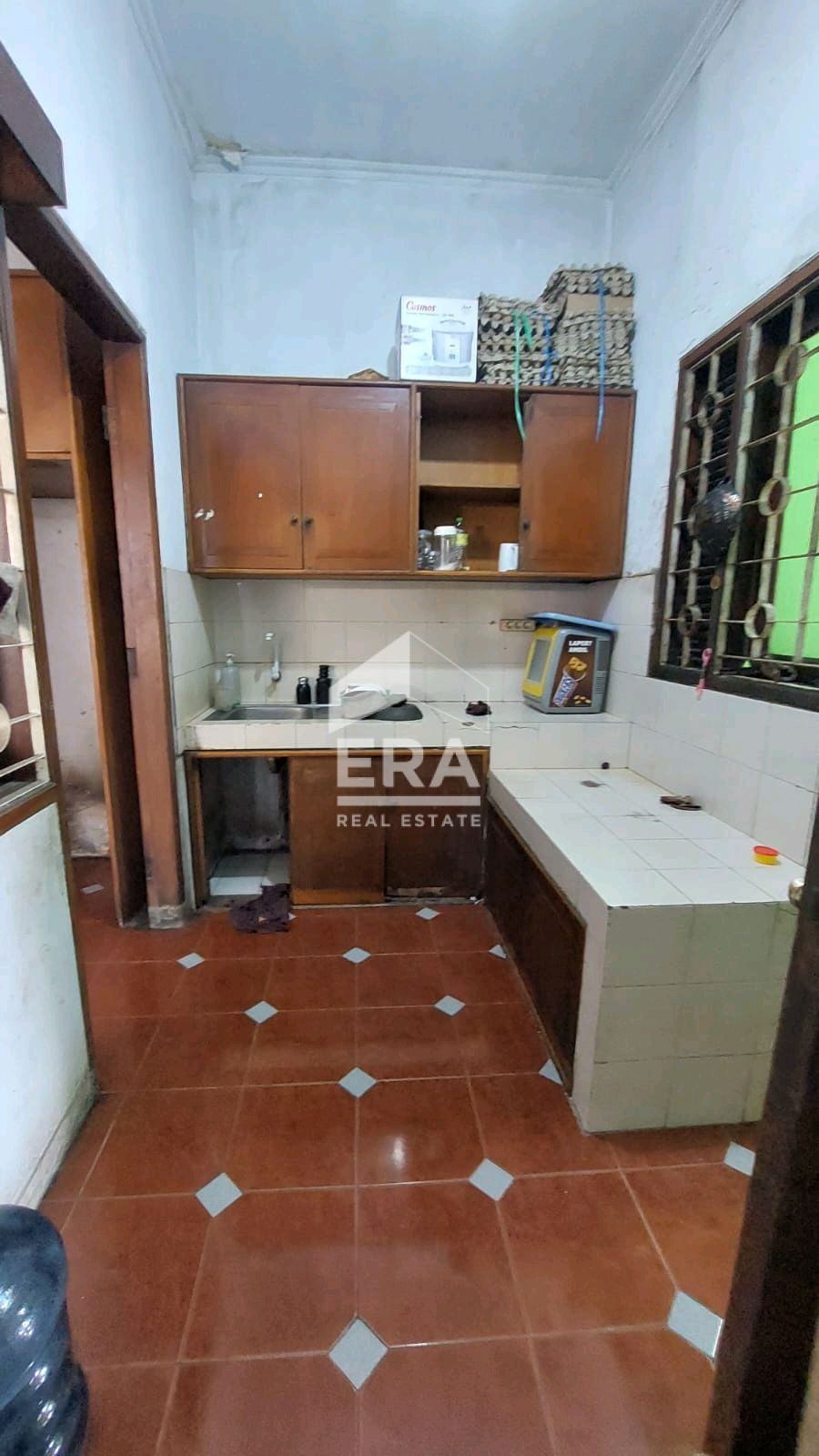 interior 8