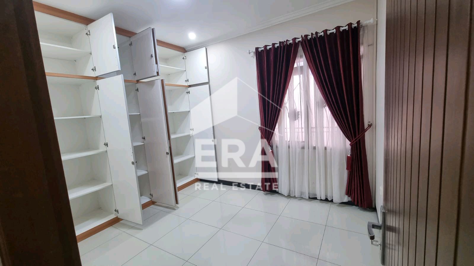 interior 4