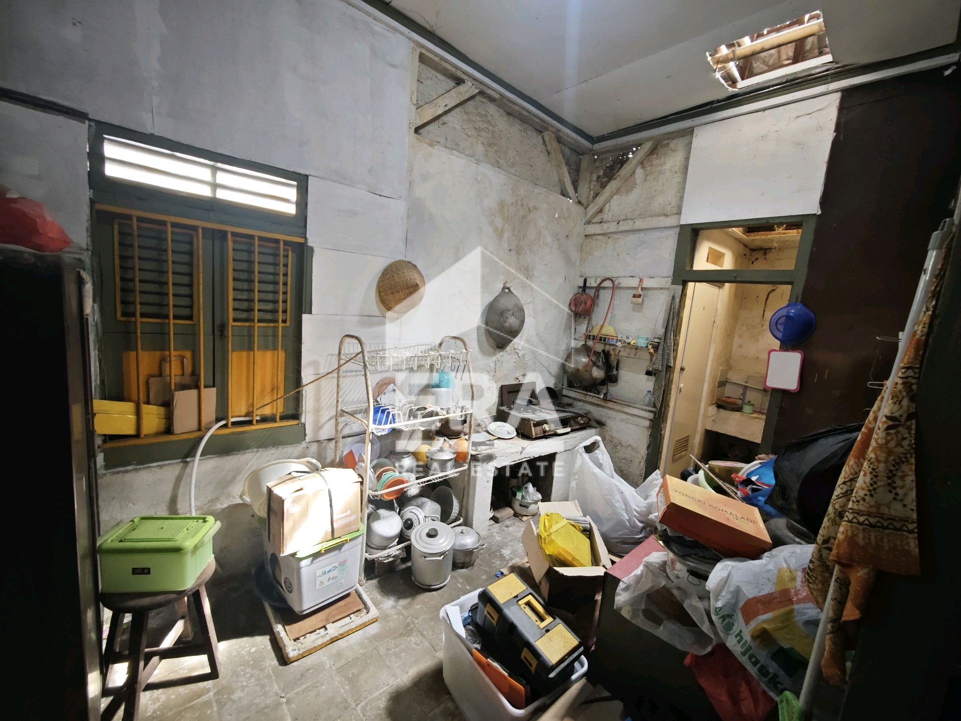 interior 6