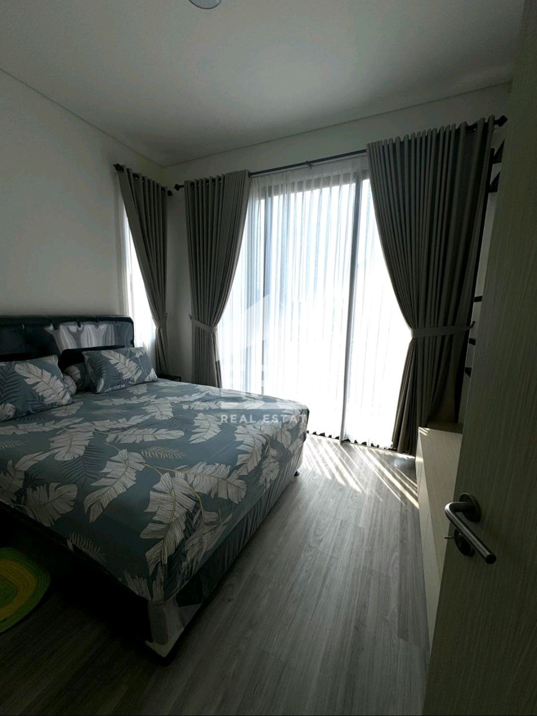 interior 2