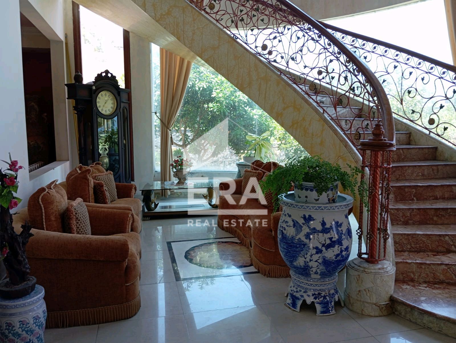 interior 3