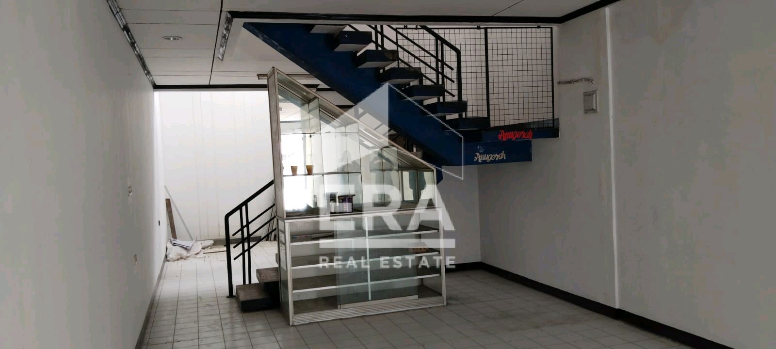 interior 6