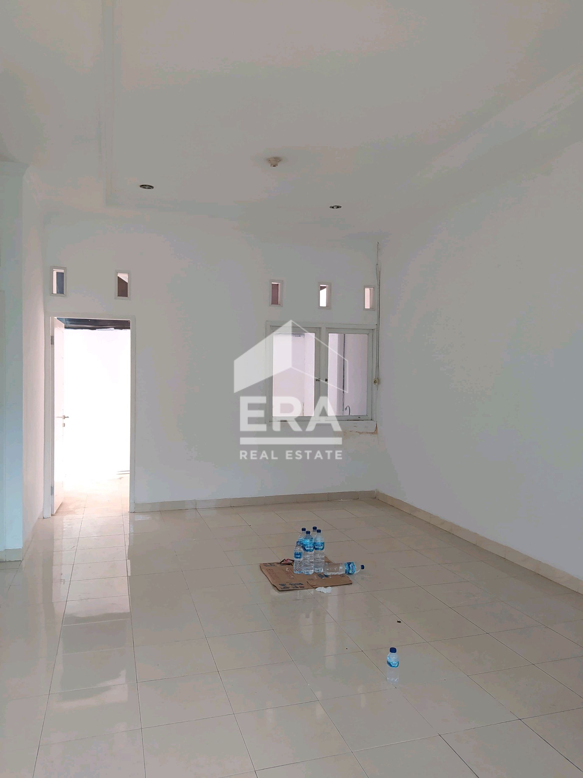 interior 8