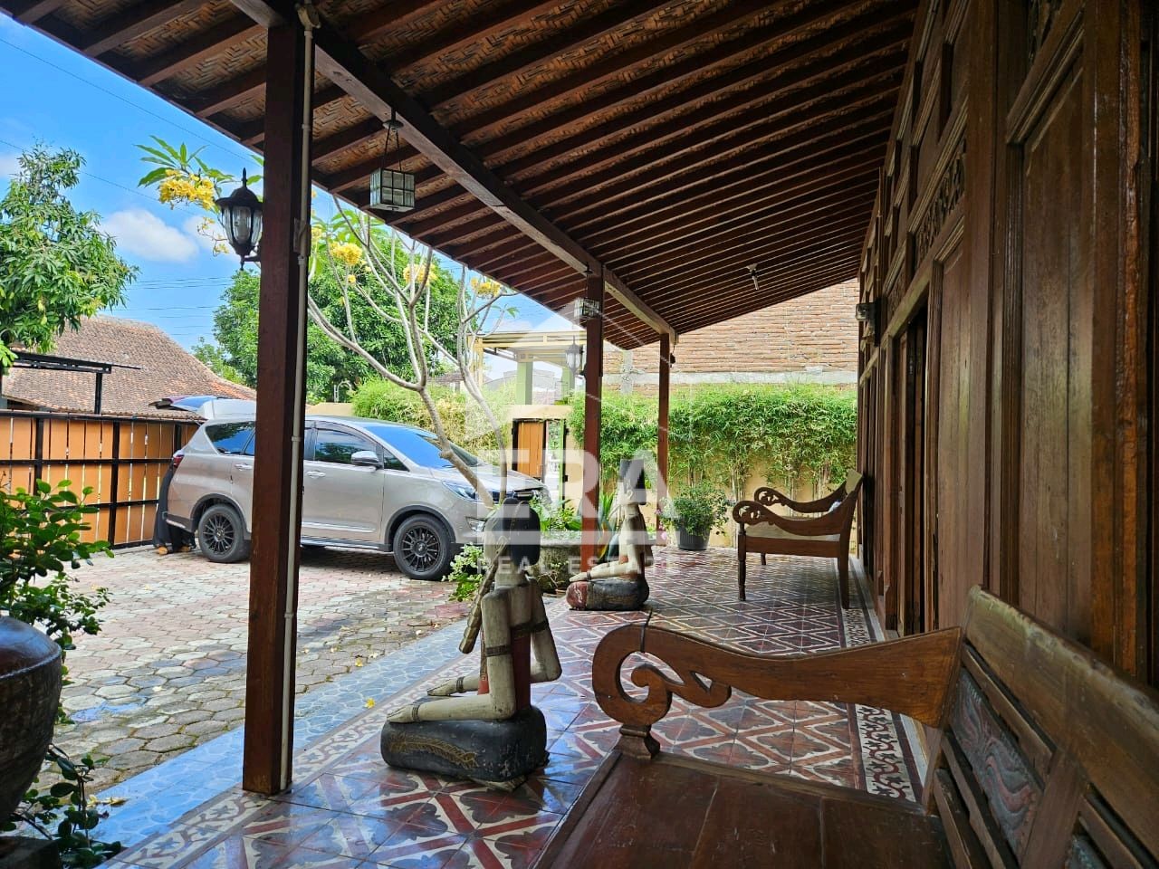 interior 3