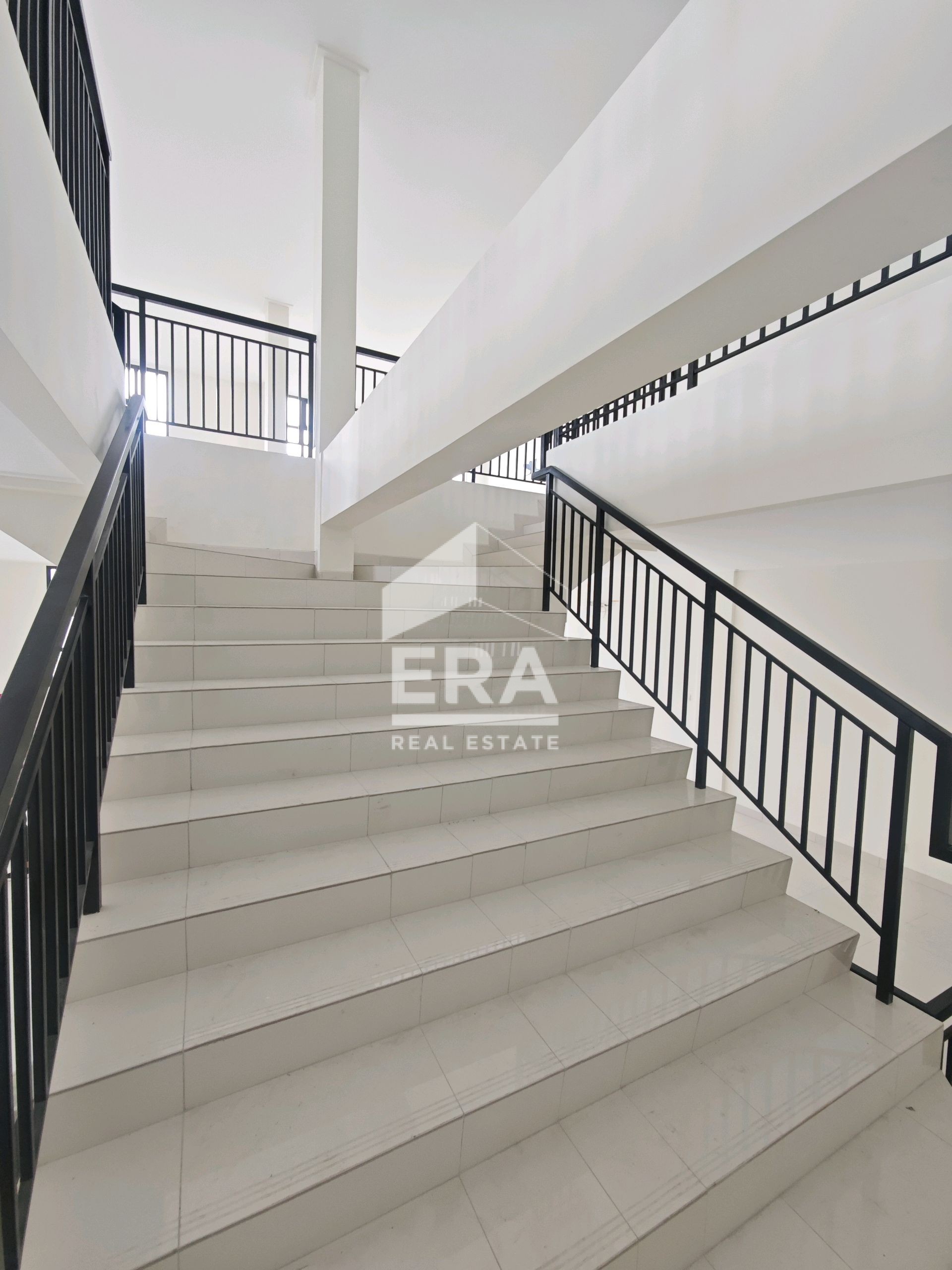 interior 6