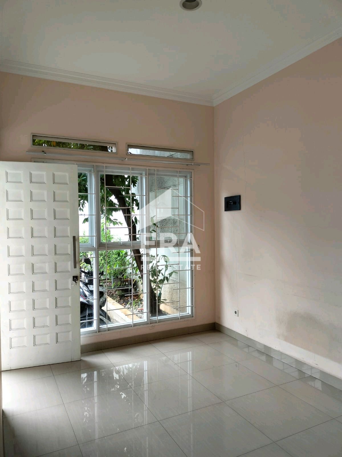 interior 10