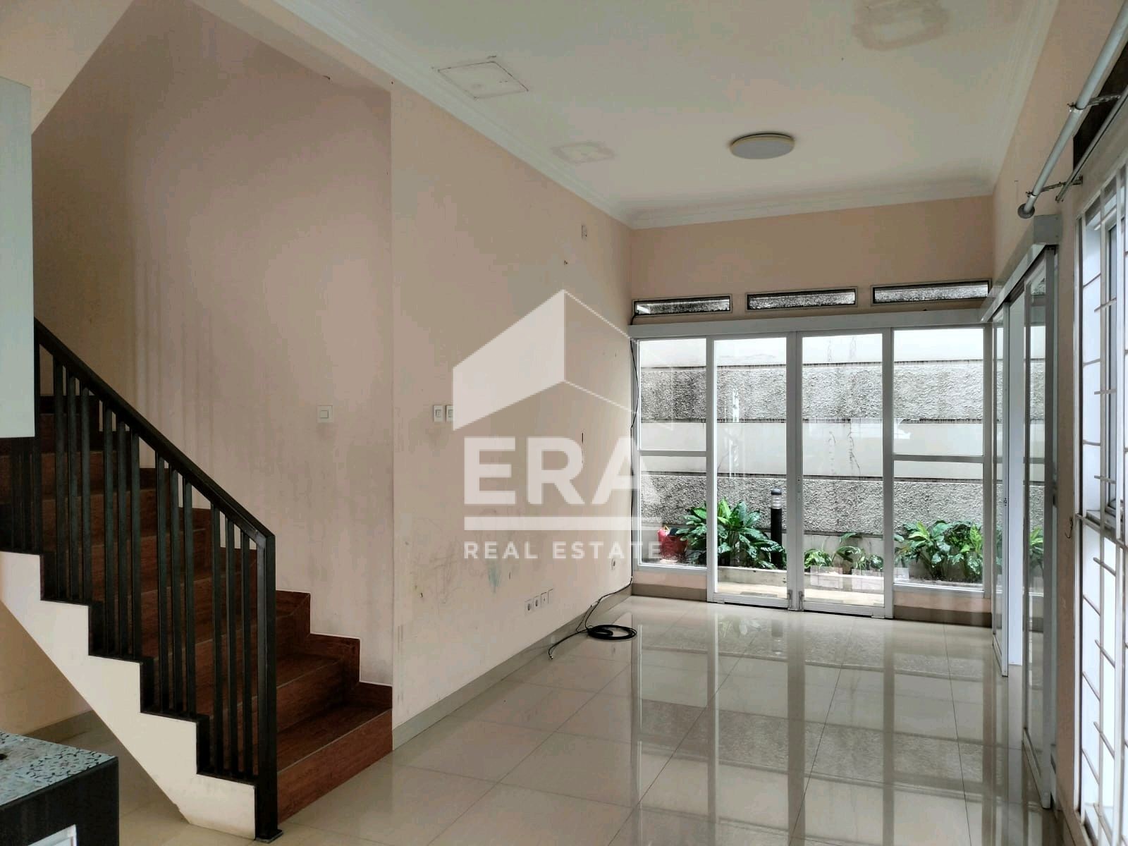 interior 2