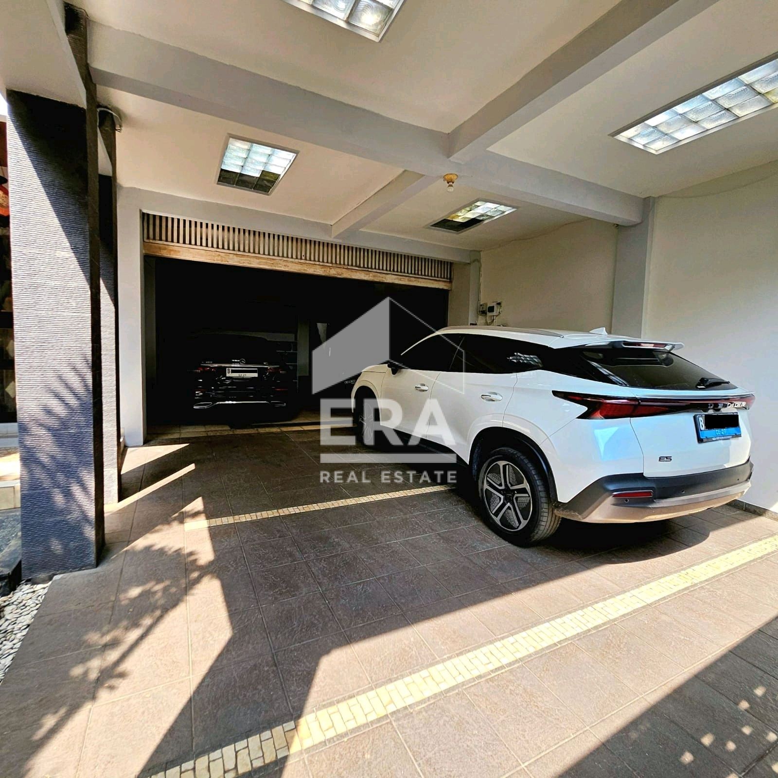 interior 10