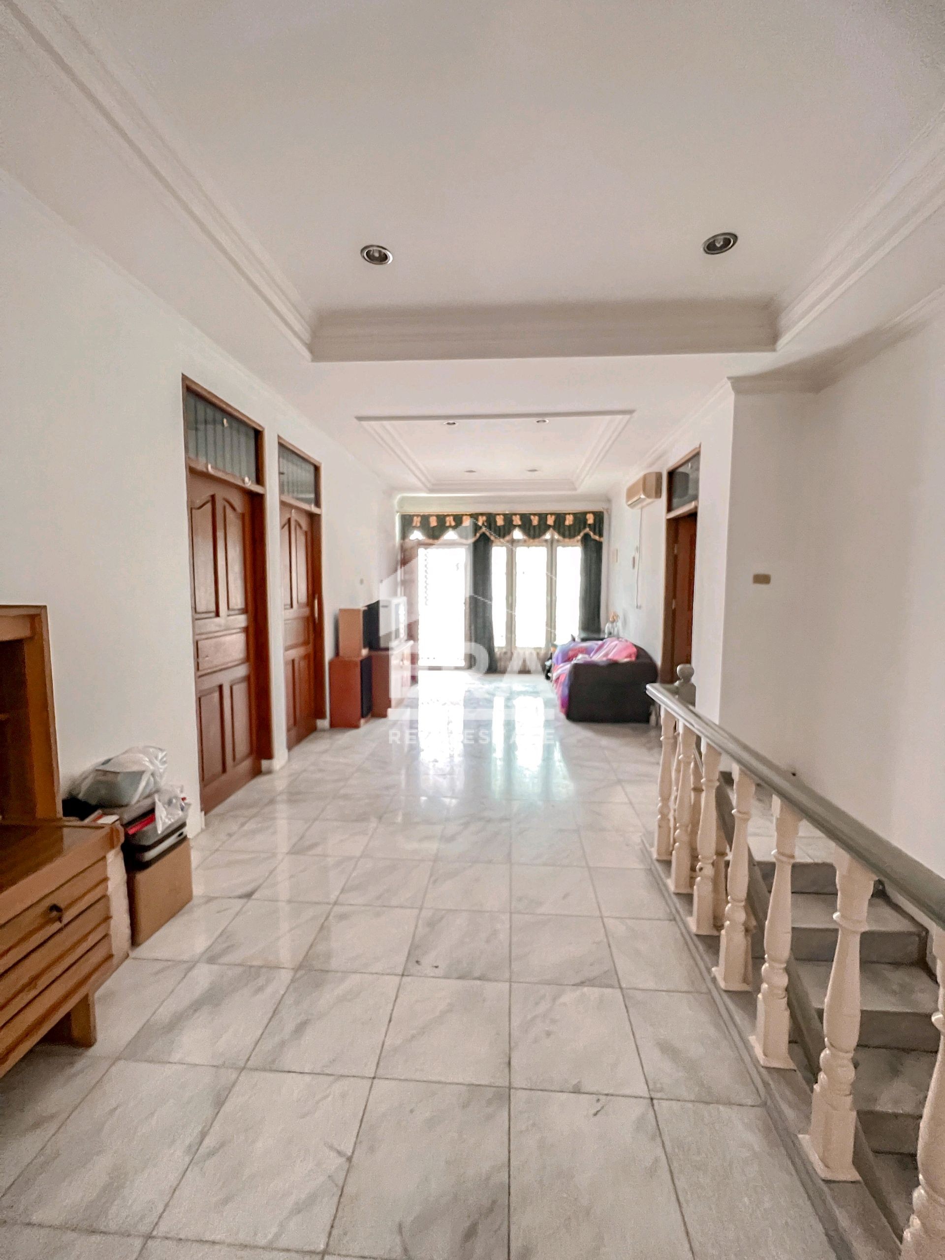 interior 7