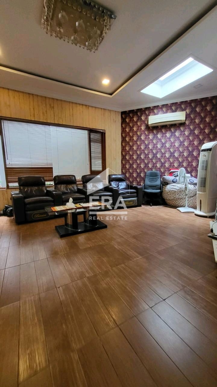 interior 9