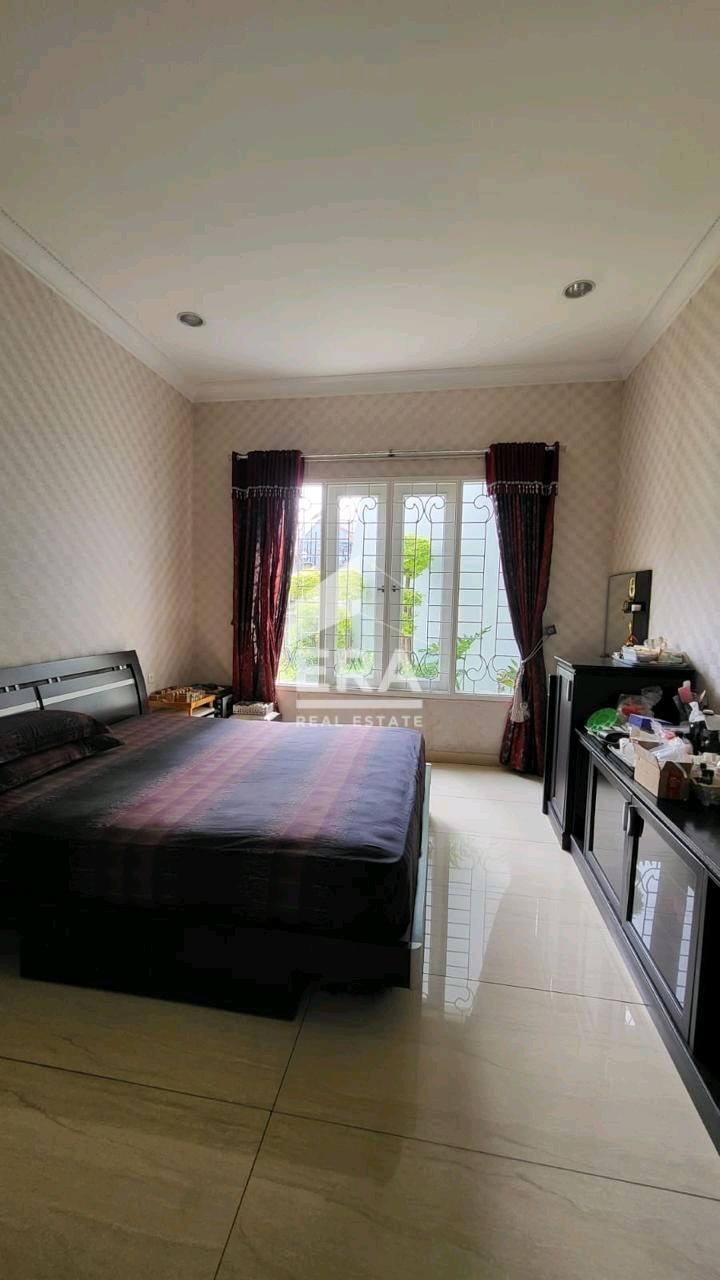 interior 2