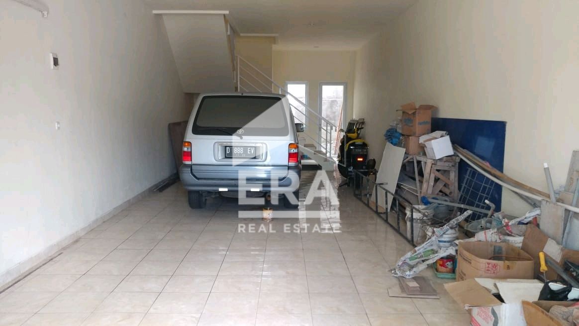 interior 6