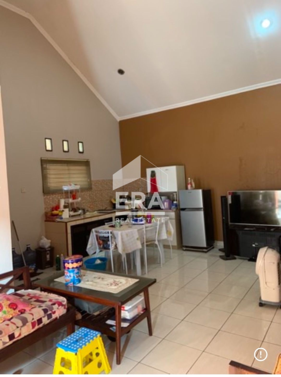 interior 8