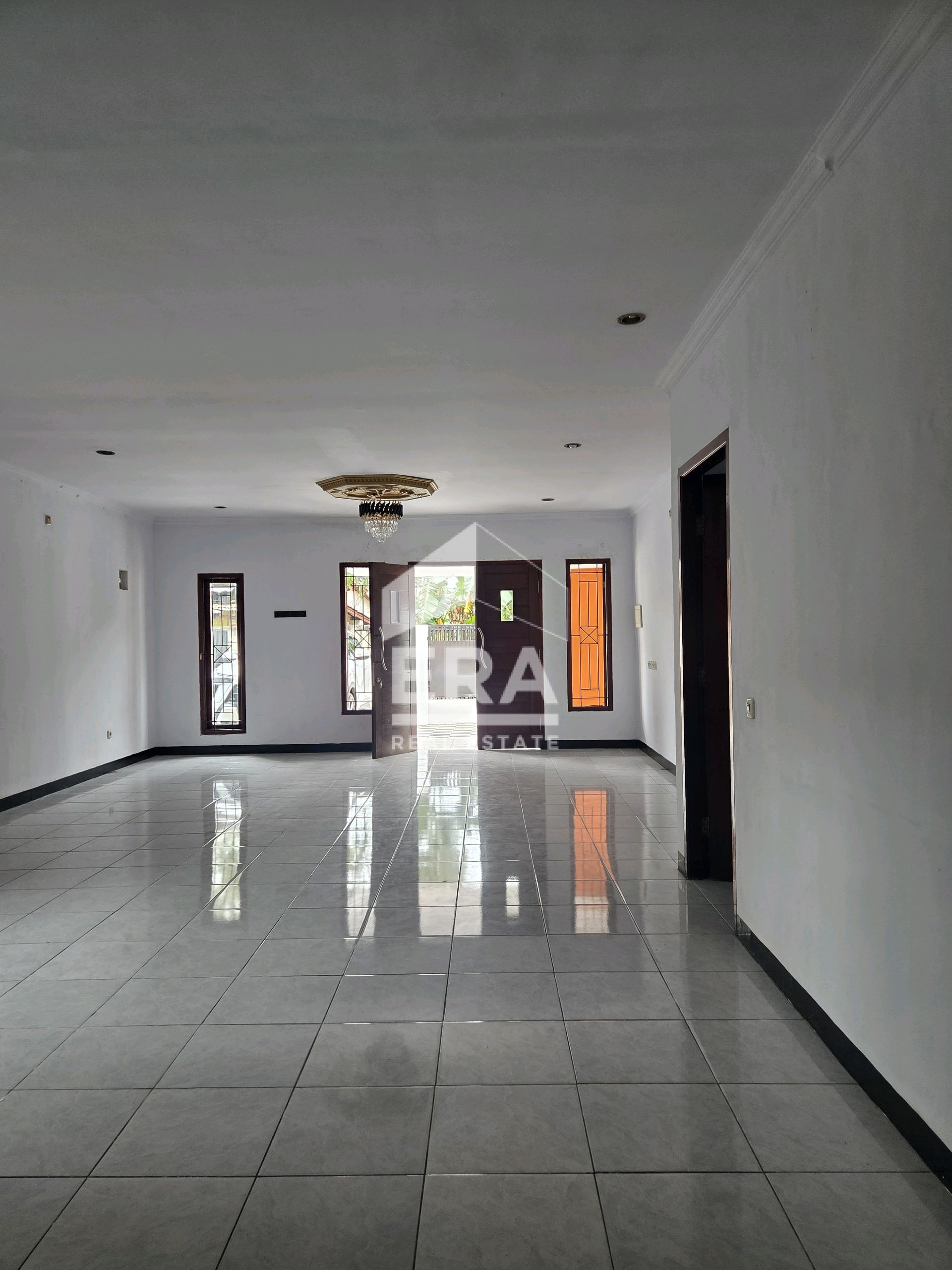 interior 6