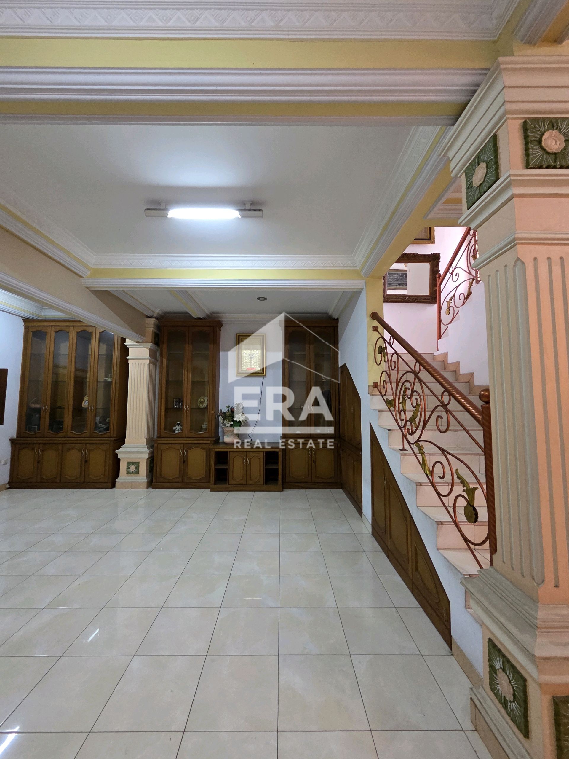 interior 7