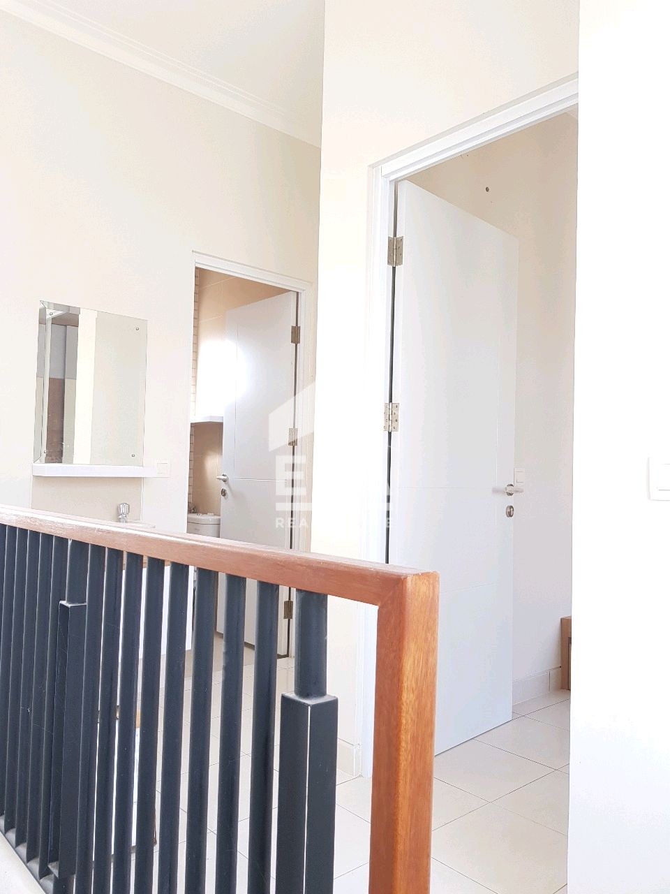 interior 10