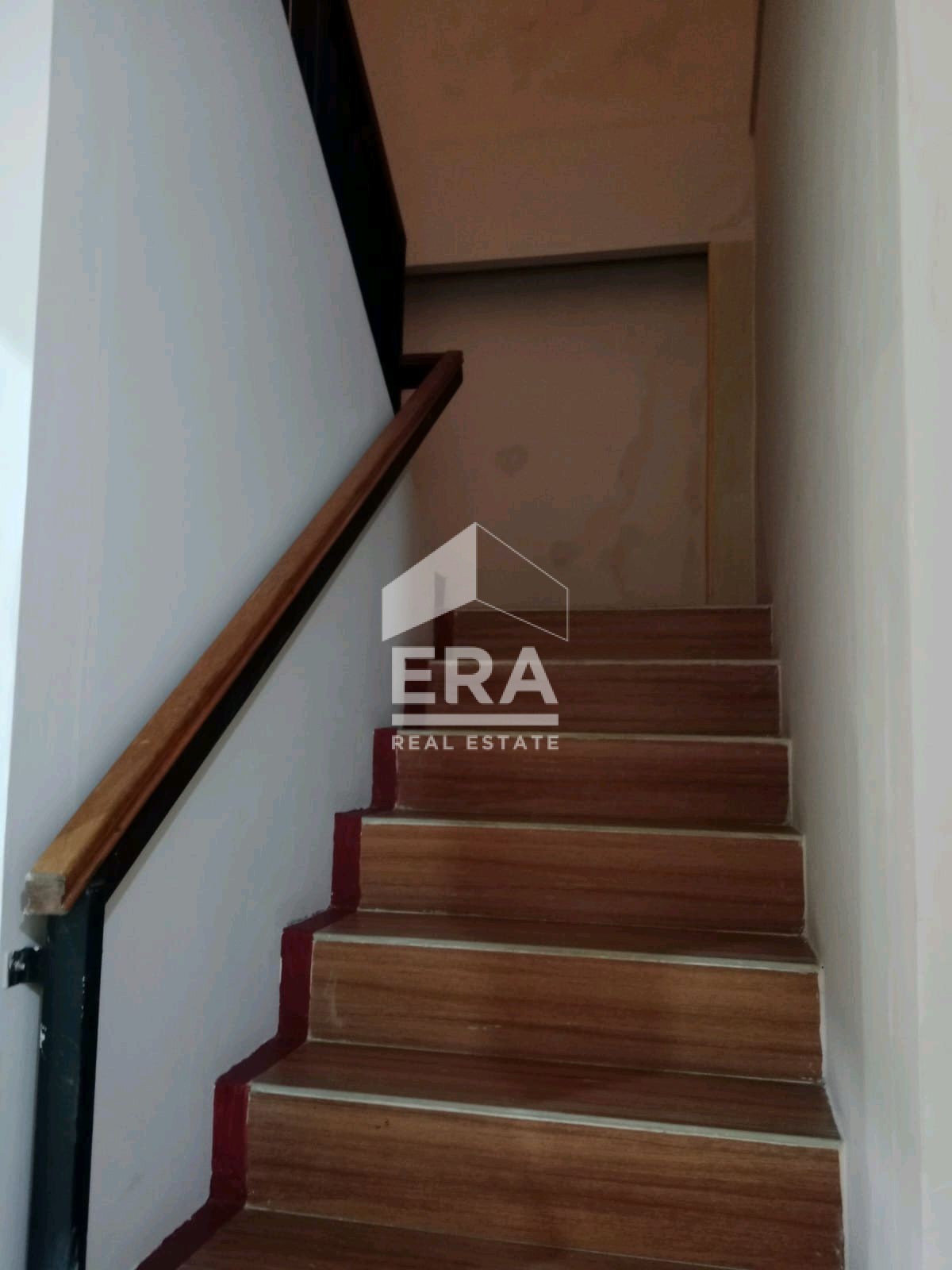 interior 8