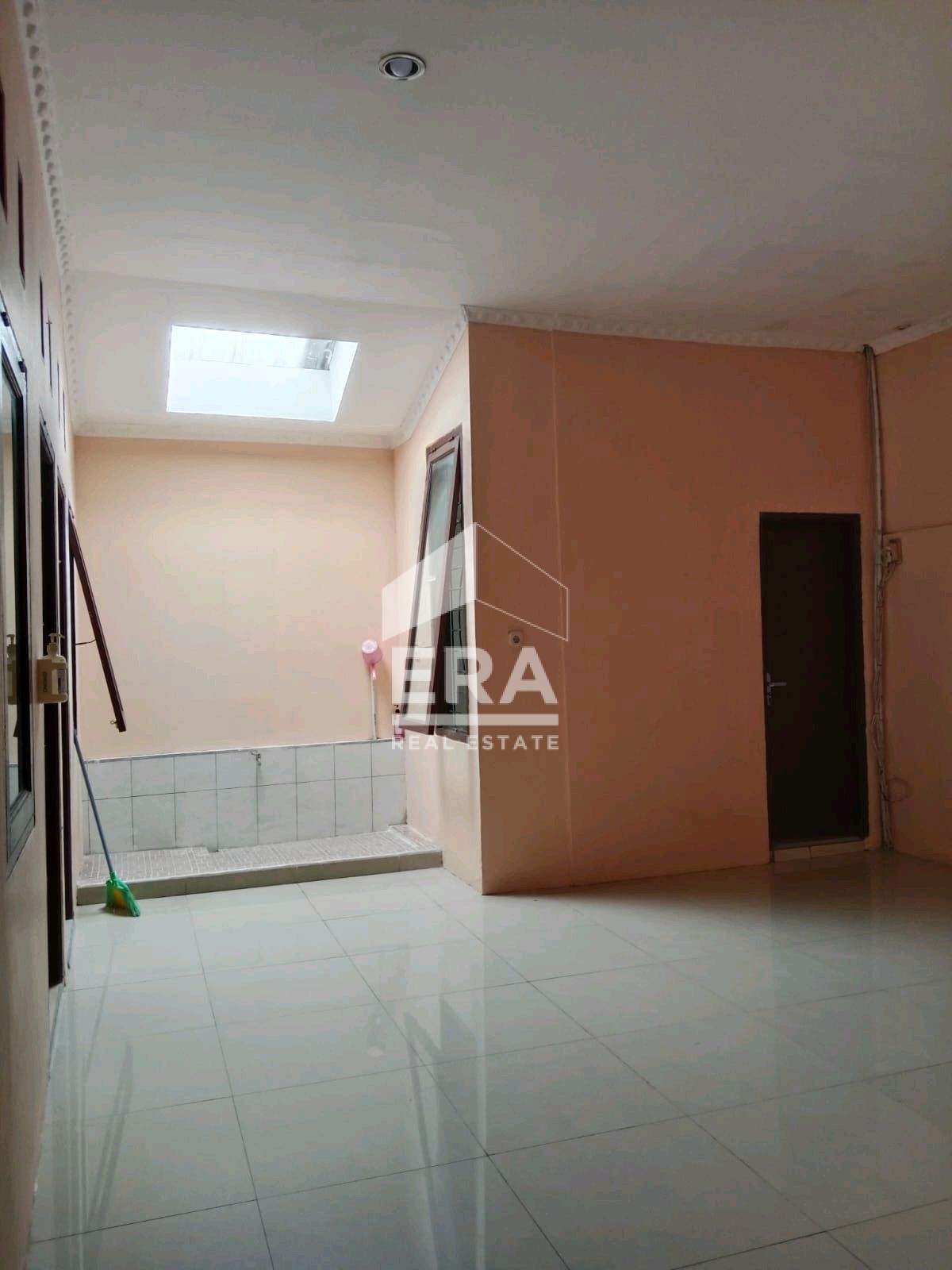 interior 9