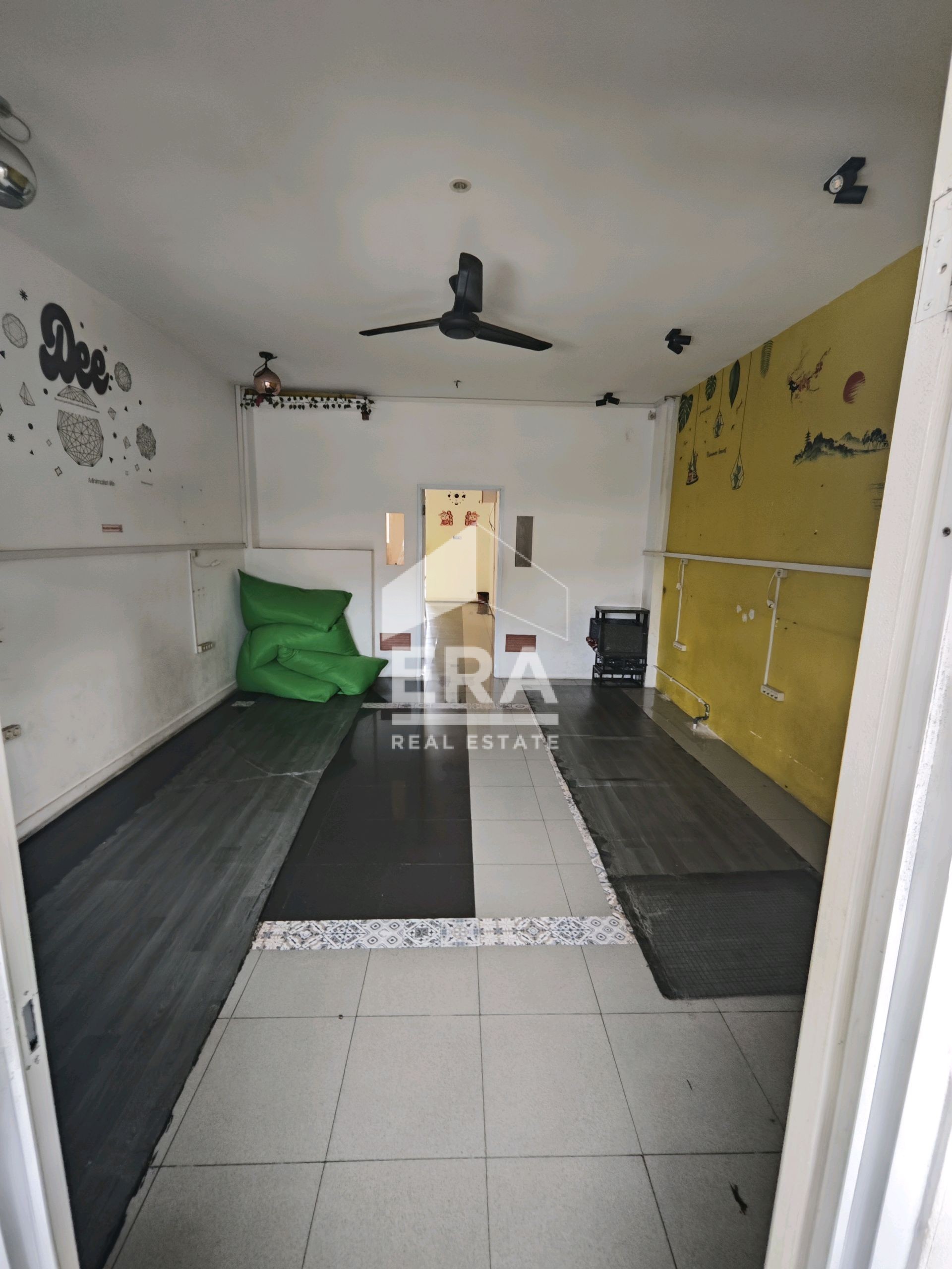 interior 6