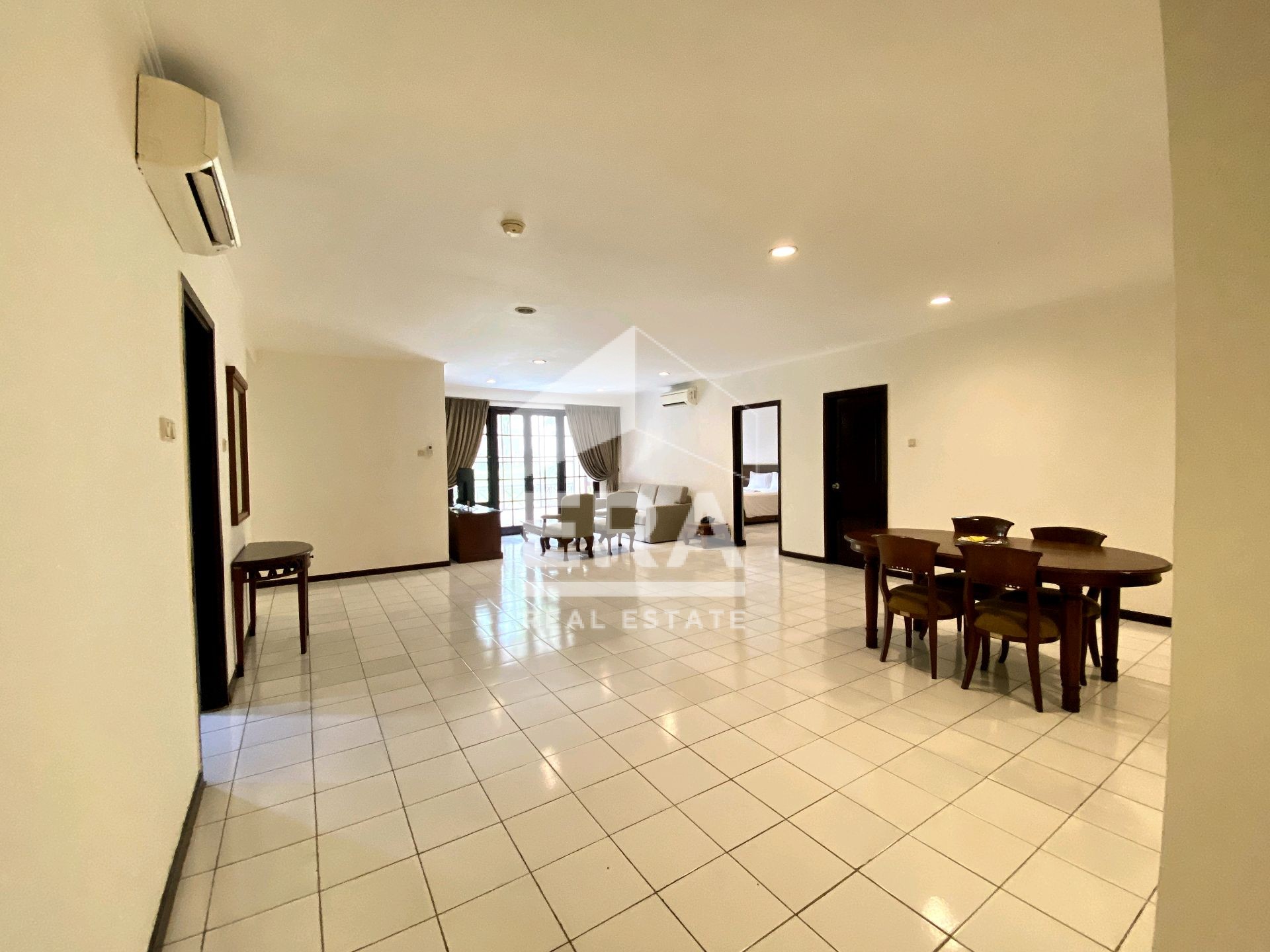 interior 4