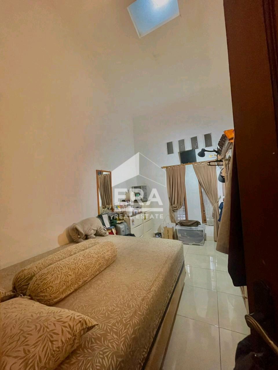 interior 9