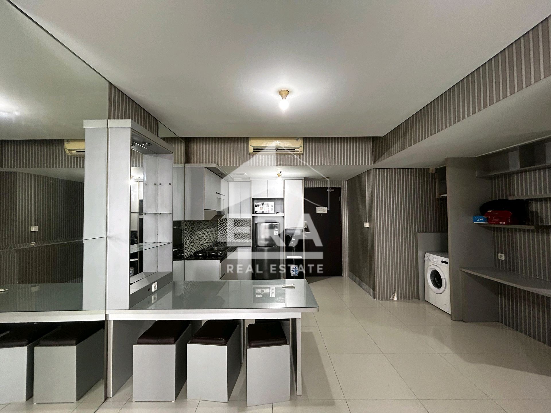 interior 9