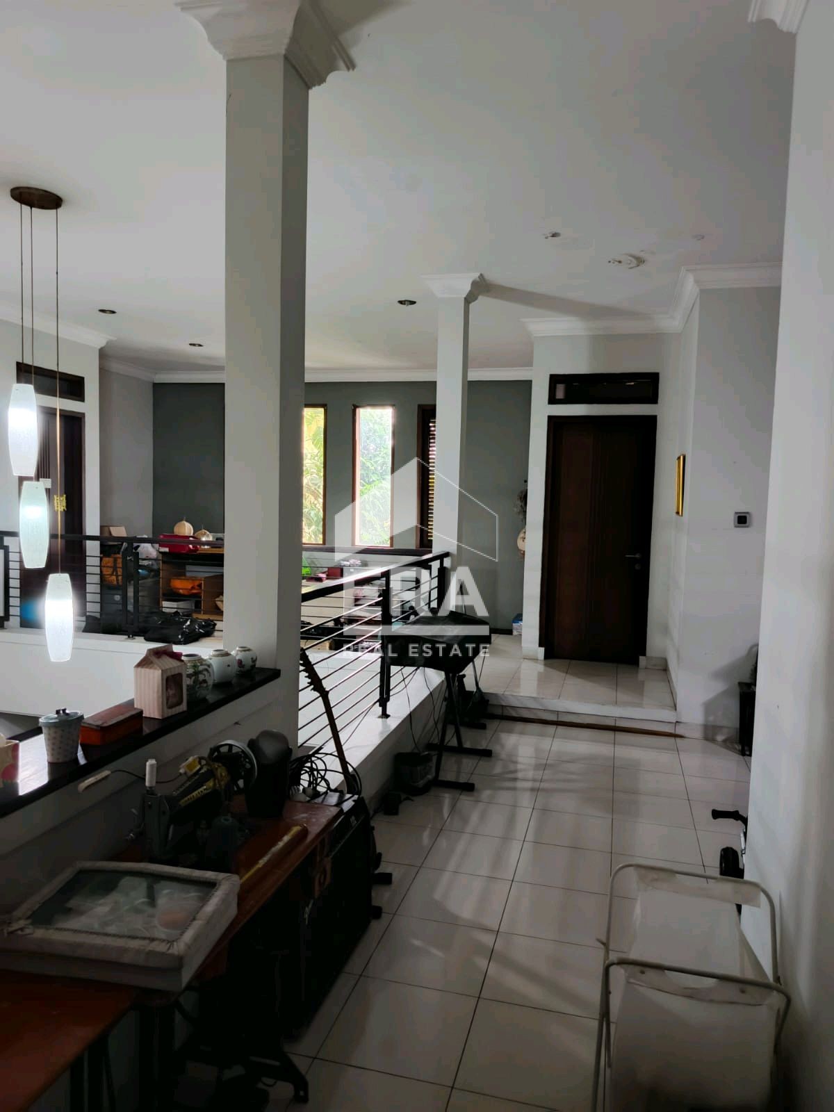 interior 8