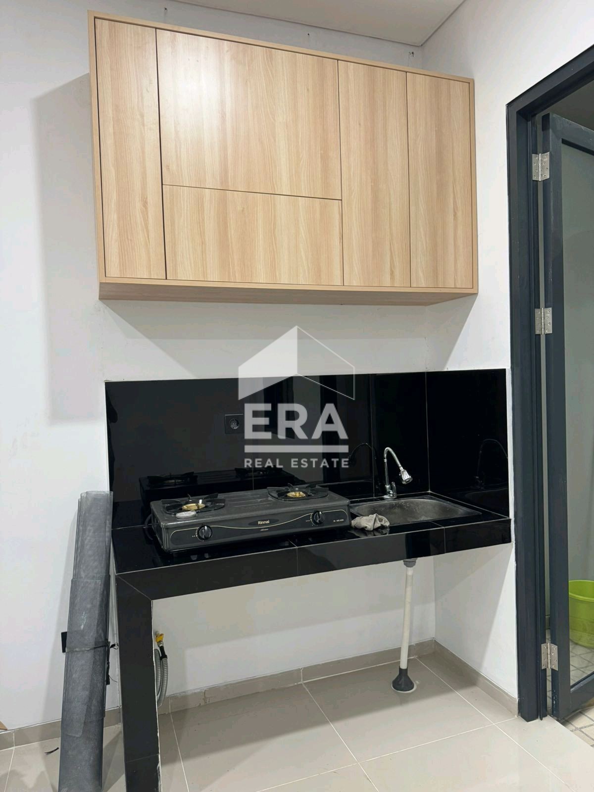 interior 8