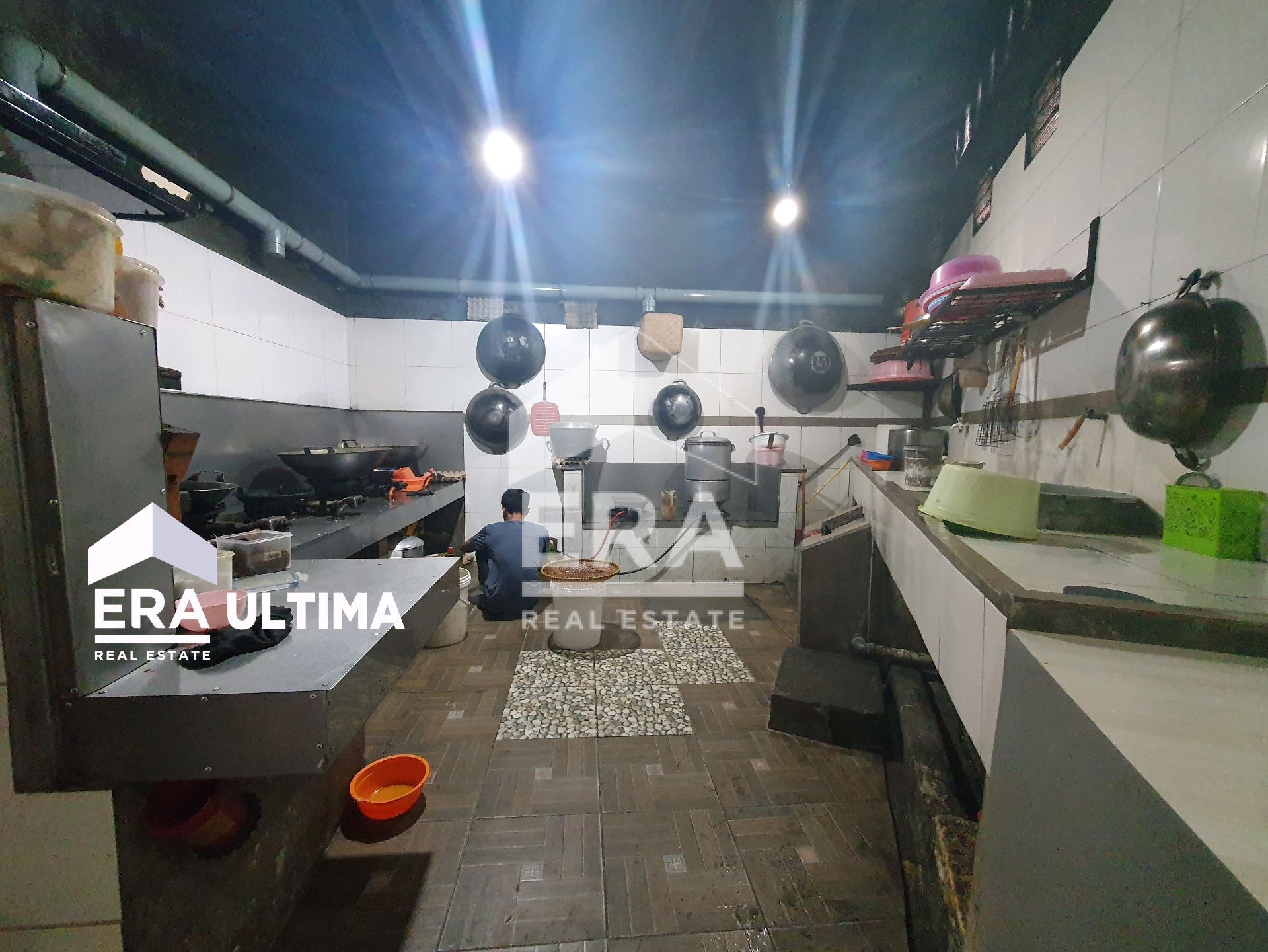 interior 8