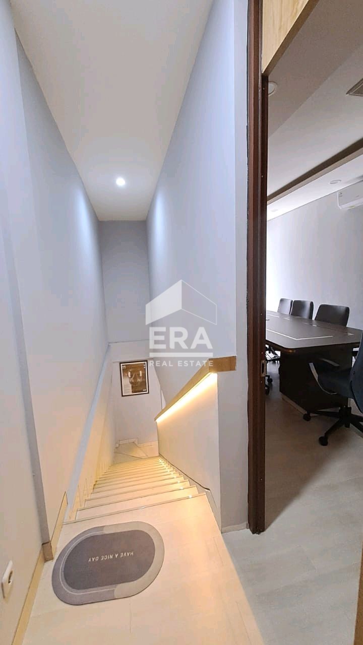 interior 6