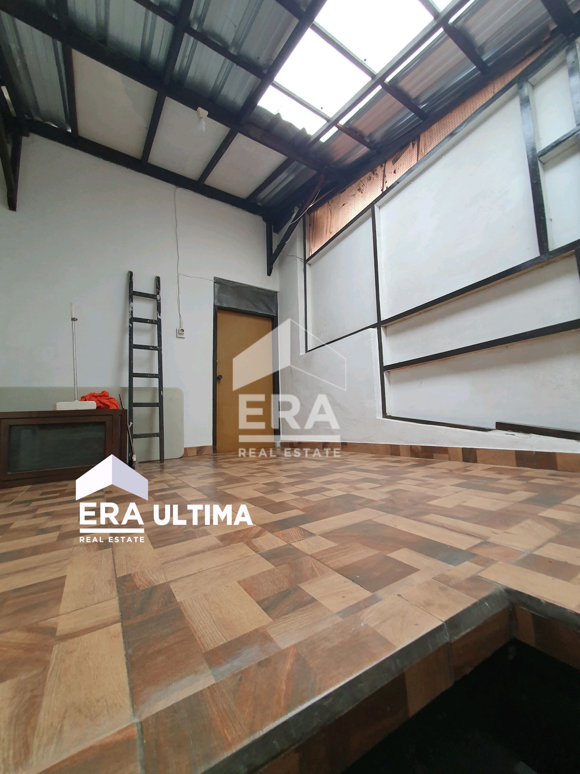 interior 7