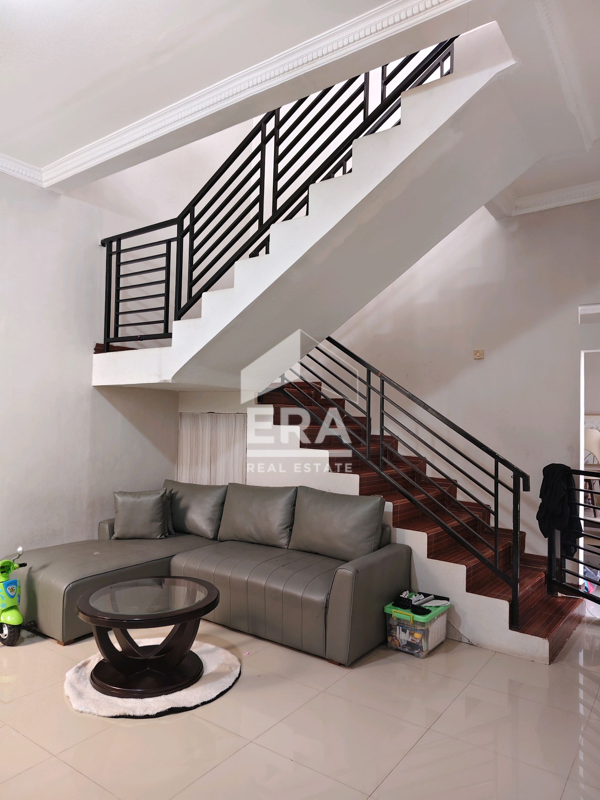 interior 6
