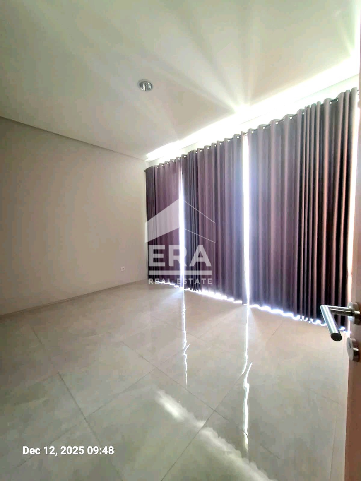 interior 8