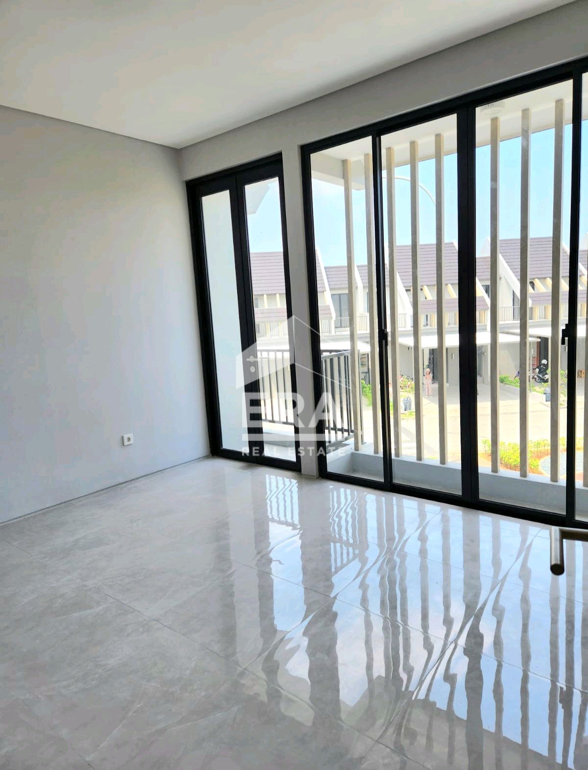interior 10