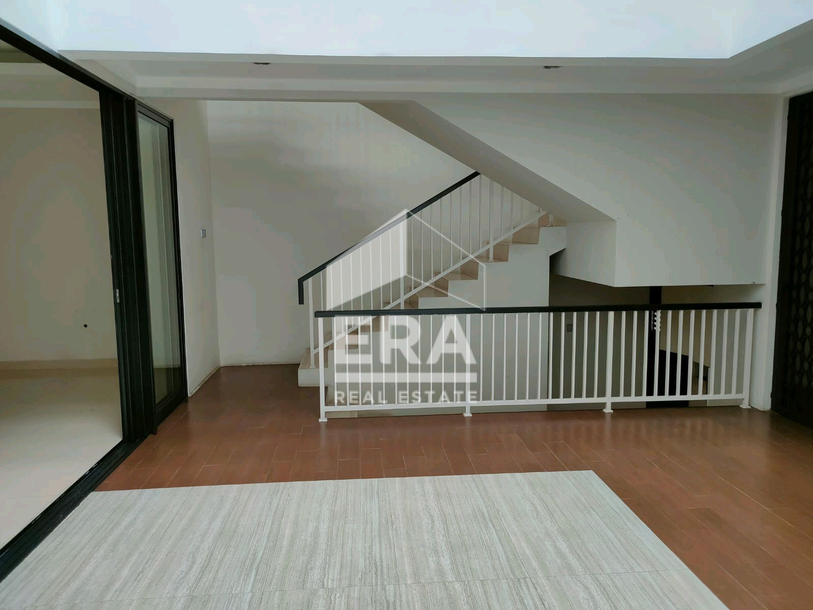 interior 2