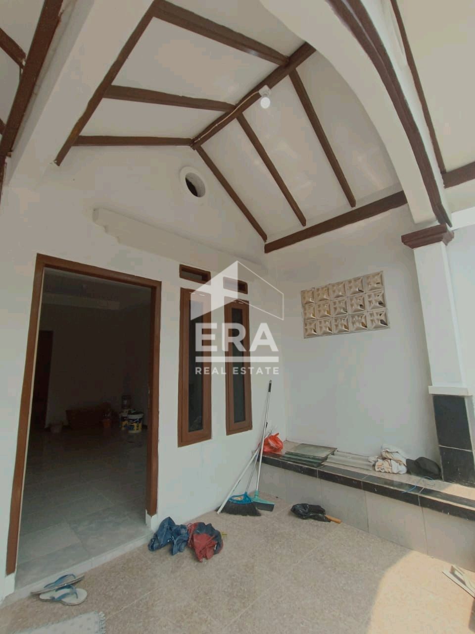 interior 10
