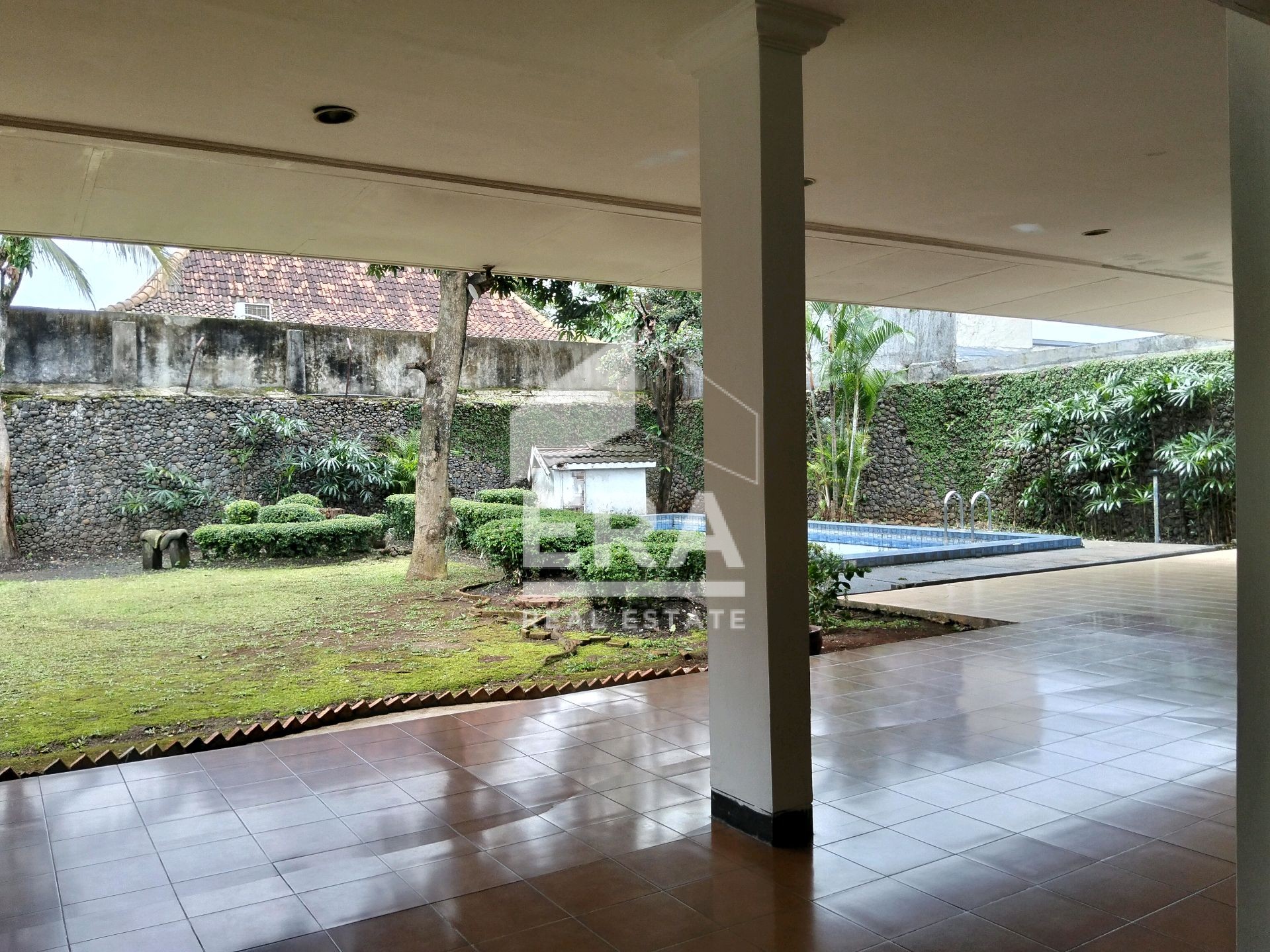 interior 9