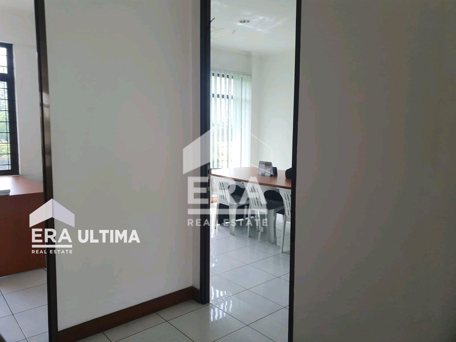 interior 6
