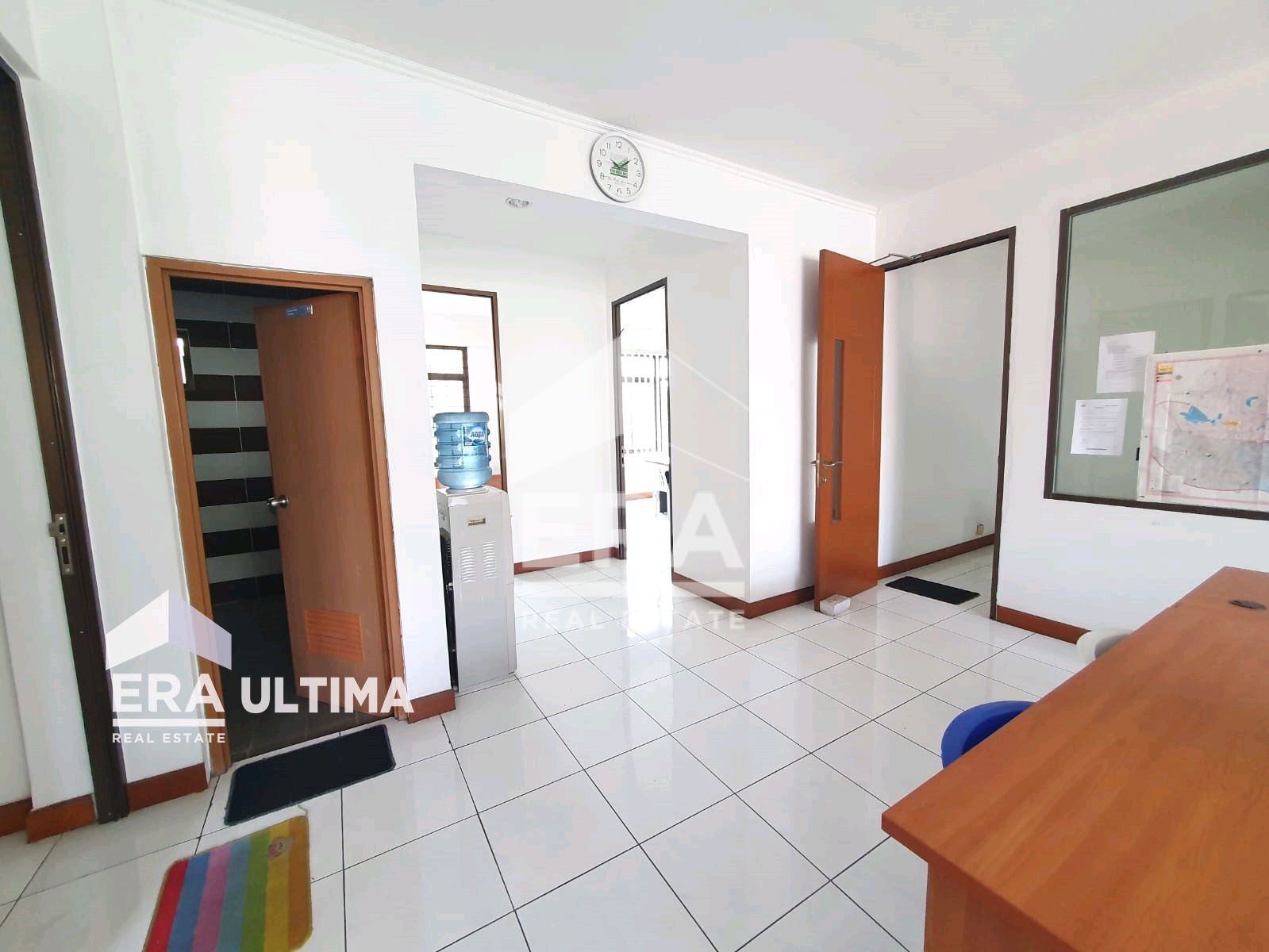 interior 8