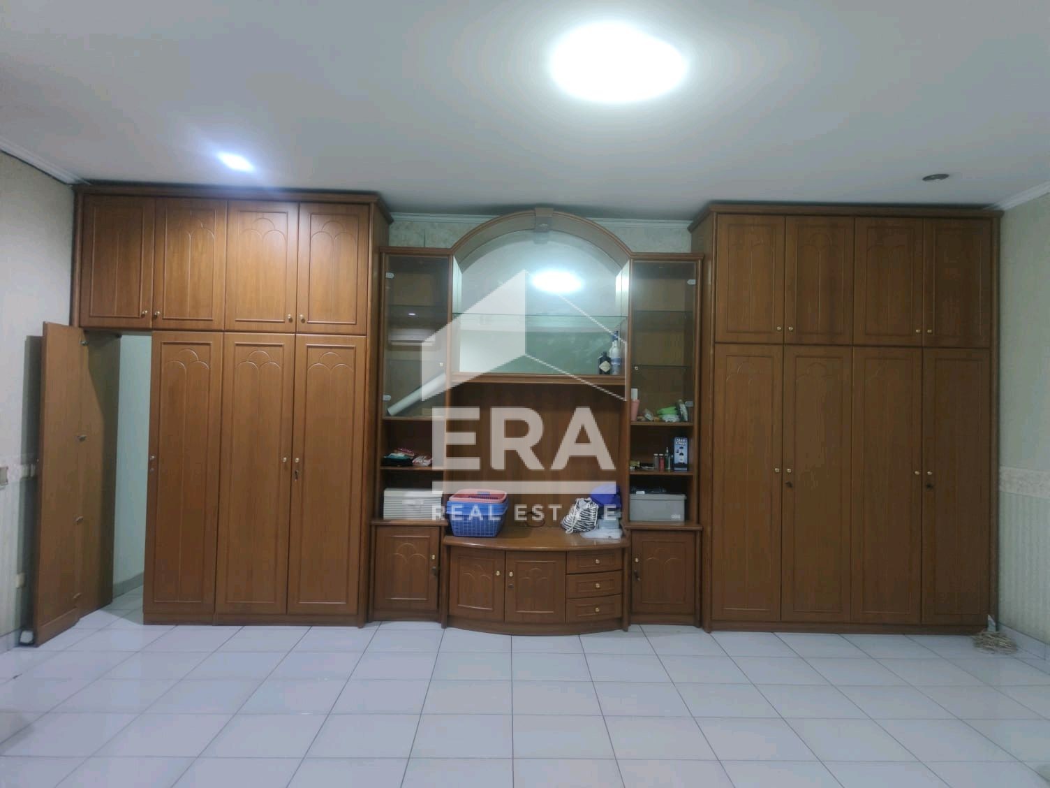 interior 9