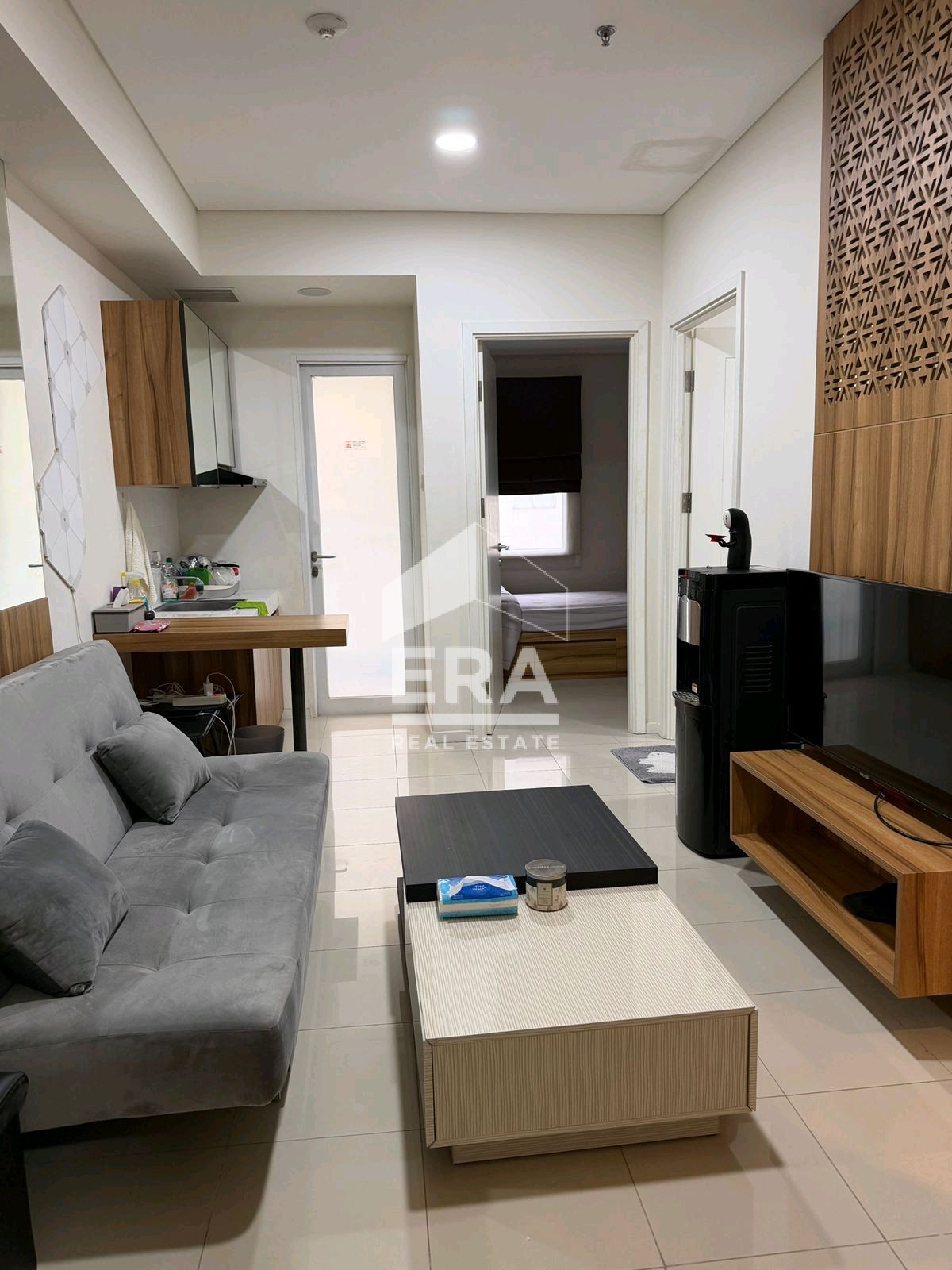interior 10